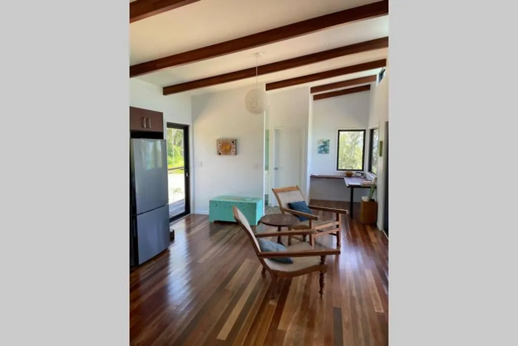 Ridge Cabin - Stunning Views - 5Km From Neighbours Airlie Beach Australia